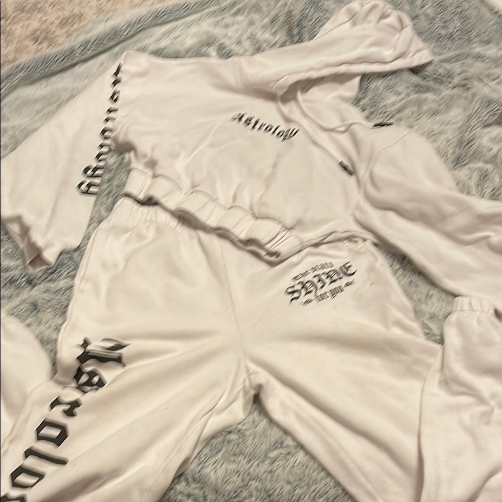 Astrology White Graphic Sweatshirt and Joggers Set